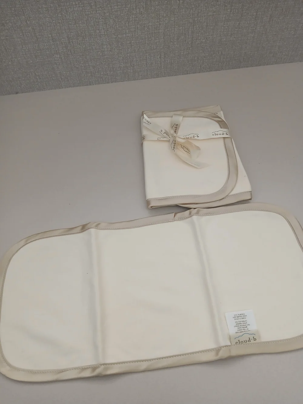 Cloud B Cream and Beige Burp Cloth Set